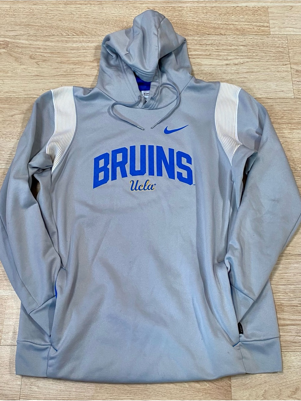 Nike UCLA Bruins Hoodie Men’s Large Grey On-Field Therma-FIT Pullover Sweatshirt